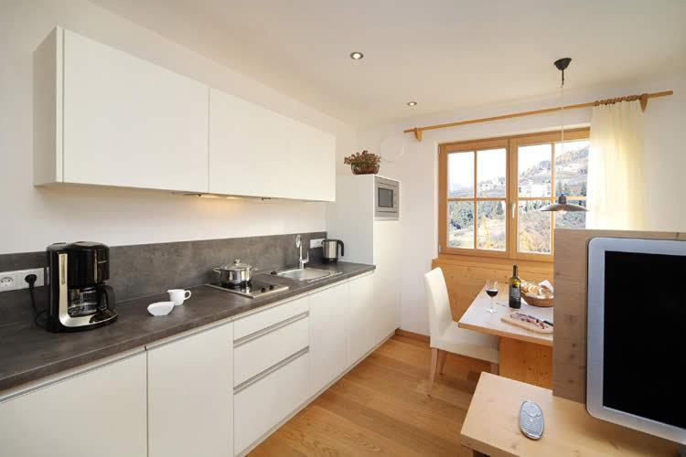 Schwarzplatterhof Apartment Мерано Екстериор снимка
