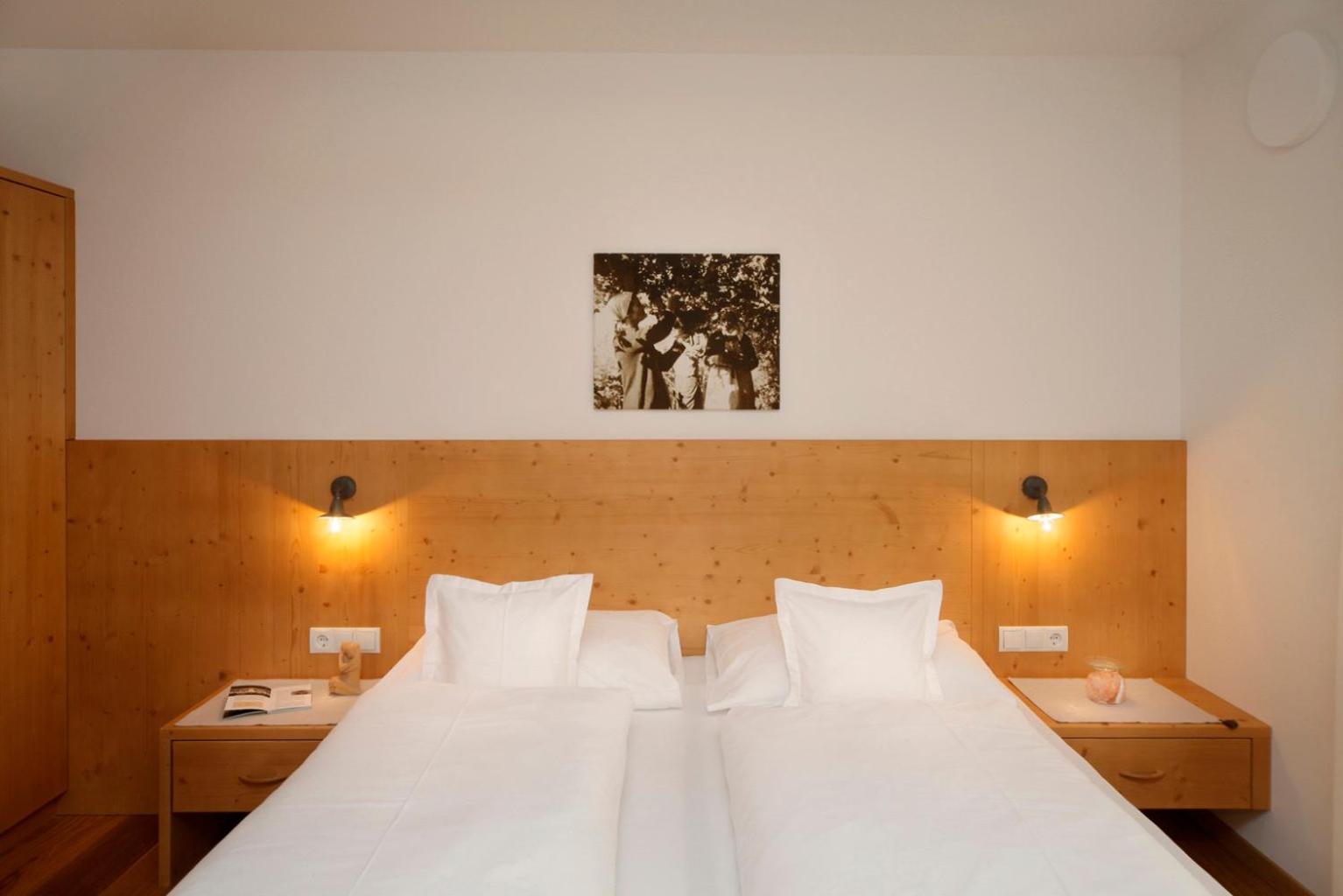 Schwarzplatterhof Apartment Мерано Екстериор снимка