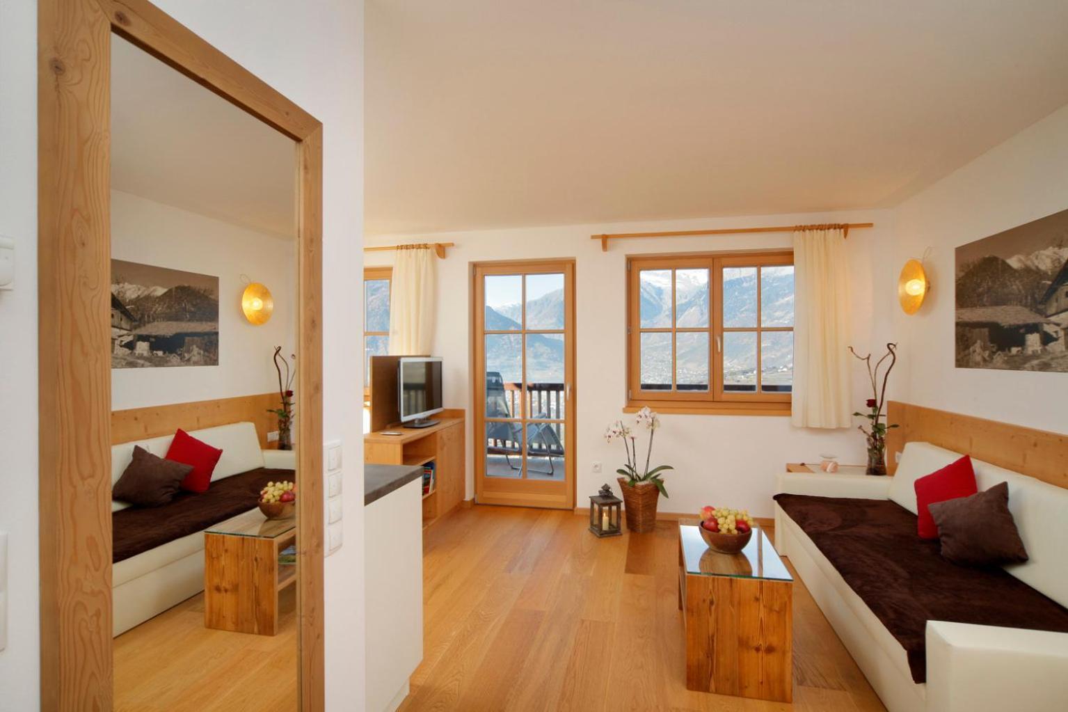 Schwarzplatterhof Apartment Мерано Екстериор снимка